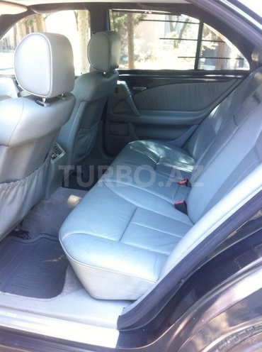 Mercedes E 280 1998, 200,000 km - 2.8 l - Bakı