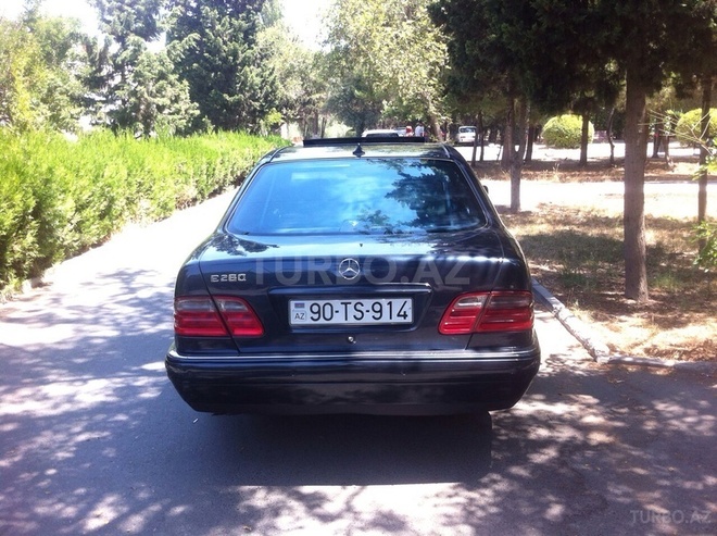 Mercedes E 280 1998, 200,000 km - 2.8 l - Bakı