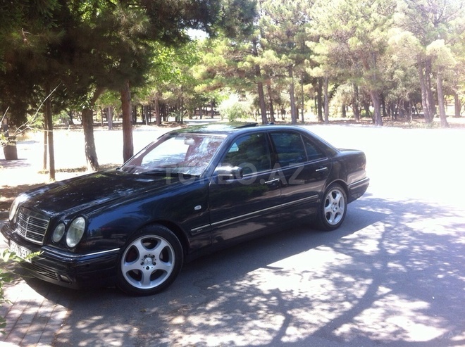 Mercedes E 280 1998, 200,000 km - 2.8 l - Bakı