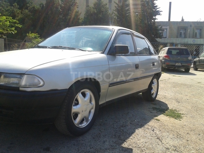 Opel Astra 1992, 22,222,222 km - 1.8 л - Bakı