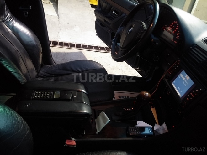 BMW 735 1997, 270,000 km - 3.5 l - Bakı