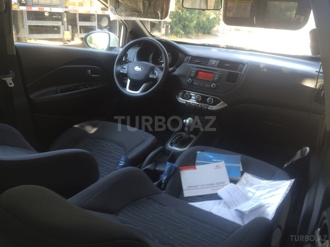 Kia Rio 2013, 7,400 km - 1.4 l - Bakı