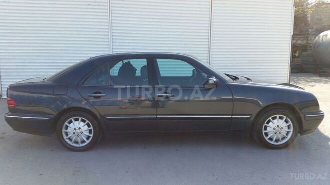 Mercedes E 240 2000, 275,000 km - 2.4 l - Bakı