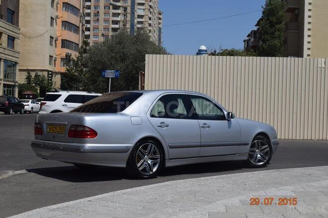 Mercedes E 240 2000, 162,000 km - 2.4 l - Bakı