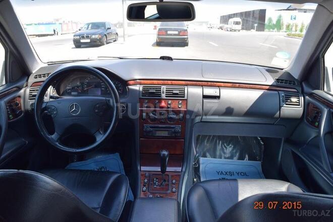 Mercedes E 240 2000, 162,000 km - 2.4 l - Bakı