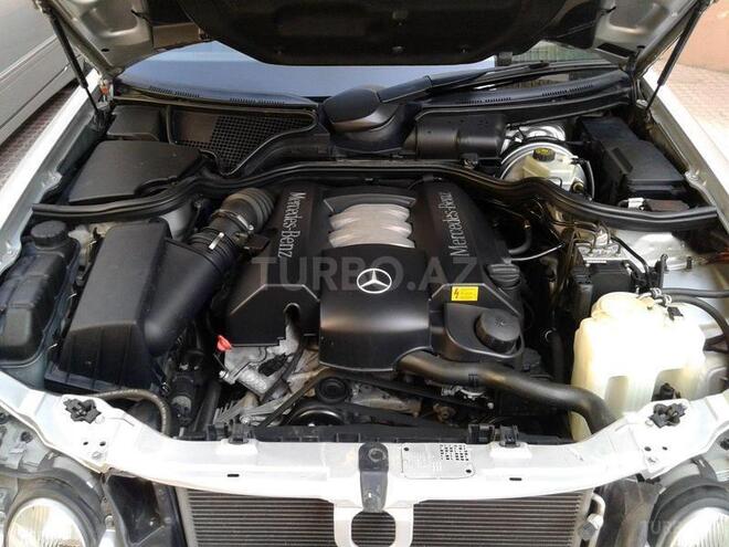 Mercedes E 240 2000, 162,000 km - 2.4 l - Bakı
