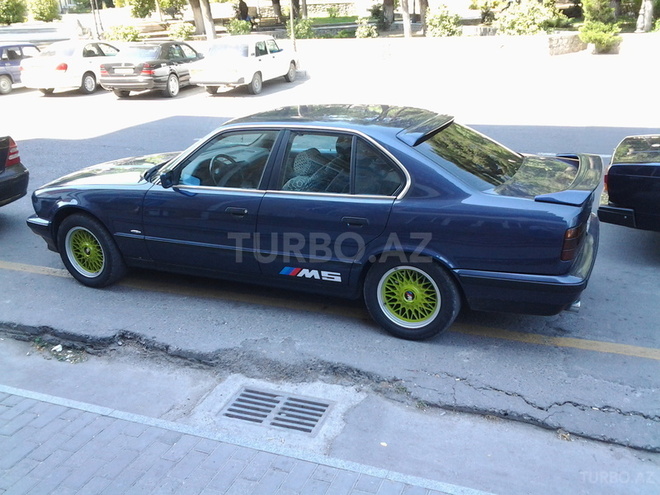 BMW 520 1993, 270,000 km - 2.0 л - Bakı