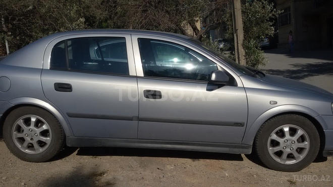Opel Astra 2001, 200,000 km - 1.6 л - Bakı