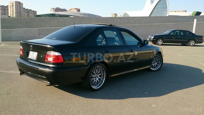 BMW 525 2001, 84,000 km - 2.5 l - Bakı