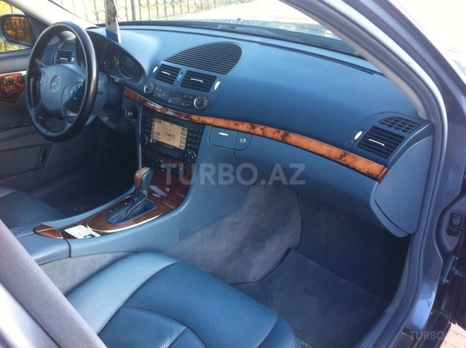 Mercedes E 320 2003, 237,000 km - 3.2 l - Bakı