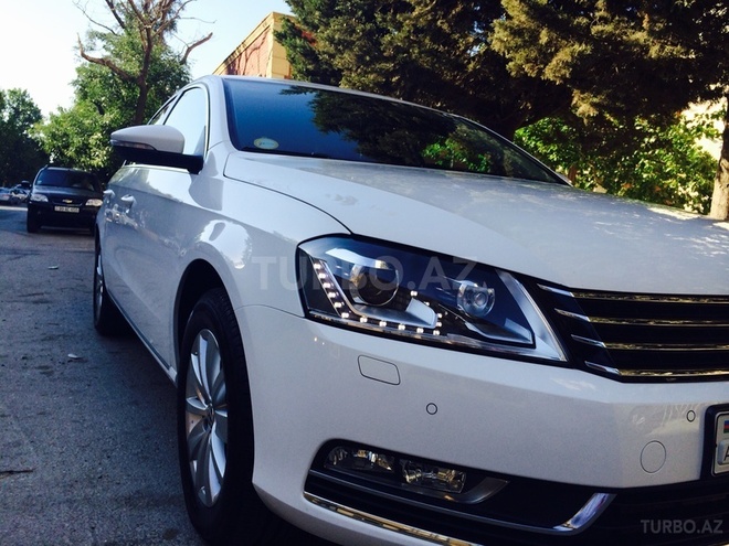 Volkswagen Passat 2012, 65,000 km - 1.8 л - Bakı