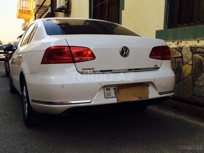 Volkswagen Passat 2012, 65,000 km - 1.8 л - Bakı