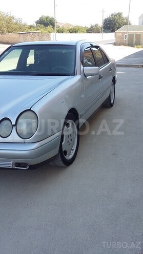 Mercedes E 320 1997, 200,000 km - 3.2 l - Bakı
