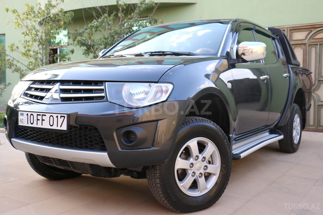 Mitsubishi L200 2012, 67,825 km - 2.4 l - Bakı