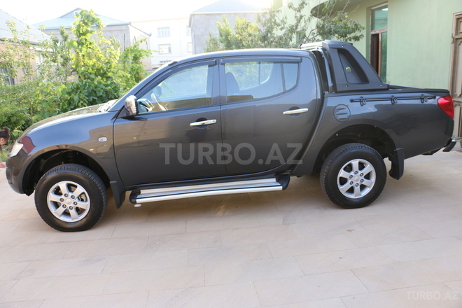 Mitsubishi L200 2012, 67,825 km - 2.4 l - Bakı