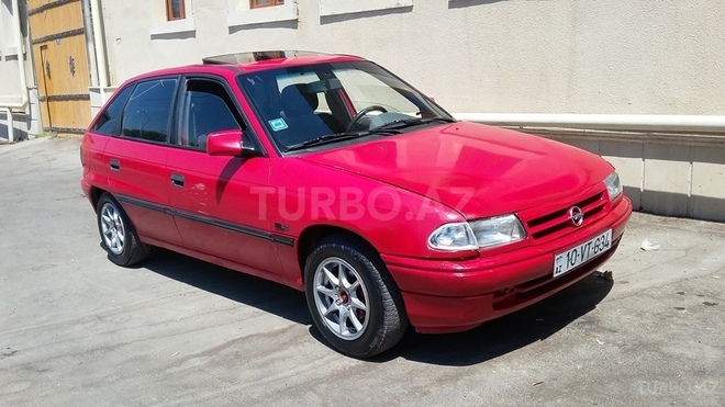 Opel Astra 1992, 250,000 km - 1.8 l - Bakı