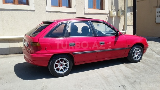 Opel Astra 1992, 250,000 km - 1.8 l - Bakı