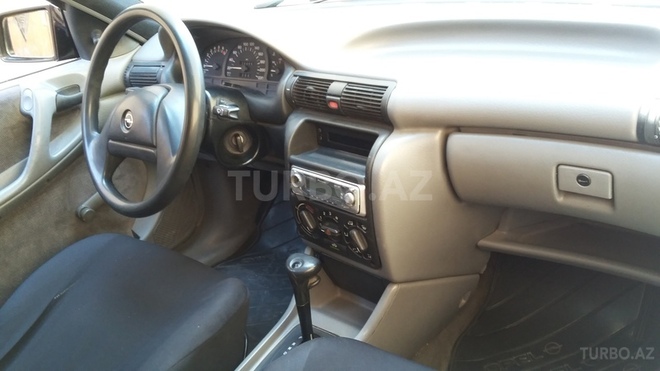 Opel Astra 1992, 250,000 km - 1.8 l - Bakı