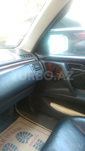 Mercedes E 240 1999, 202,000 km - 2.4 l - Bakı