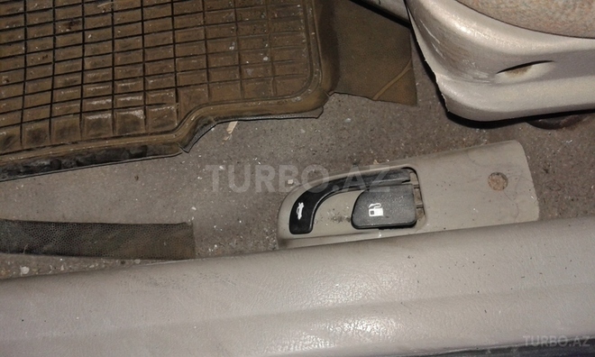 Hyundai Elantra 2001, 165,346 km - 2.0 l - Bakı