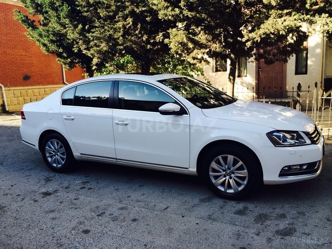 Volkswagen Passat 2012, 65,000 km - 1.8 л - Bakı