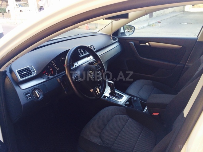 Volkswagen Passat 2012, 65,000 km - 1.8 л - Bakı
