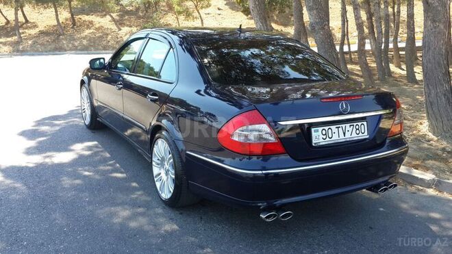 Mercedes E 320 2006, 141,000 km - 3.2 l - Bakı