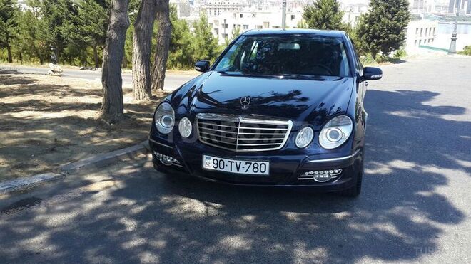 Mercedes E 320 2006, 141,000 km - 3.2 l - Bakı