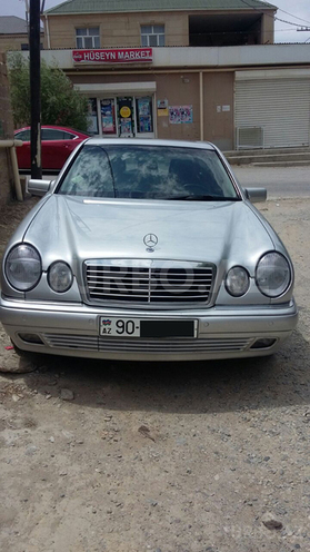 Mercedes E 240 1998, 280,000 km - 2.4 l - Bakı