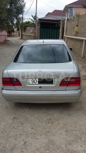 Mercedes E 240 1998, 280,000 km - 2.4 l - Bakı