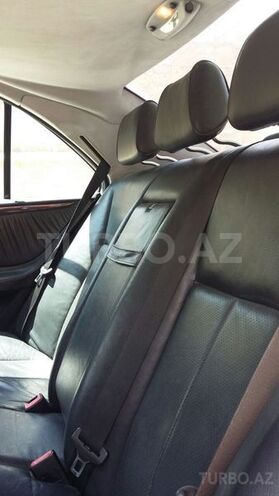 Mercedes E 240 1998, 280,000 km - 2.4 l - Bakı