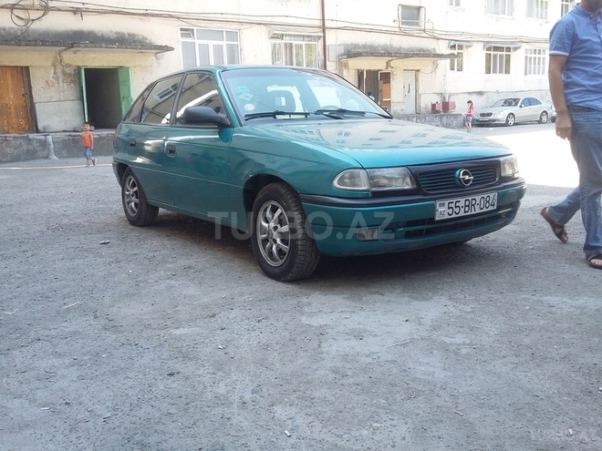 Opel Astra 1995, 391,560 km - 2.0 l - Bakı