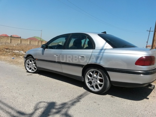 Opel Omega 1998, 196,550 km - 2.0 l - Bakı
