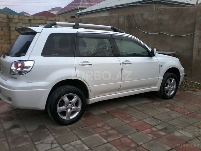 Mitsubishi Outlander 2003, 90,000 km - 2.4 л - Bakı