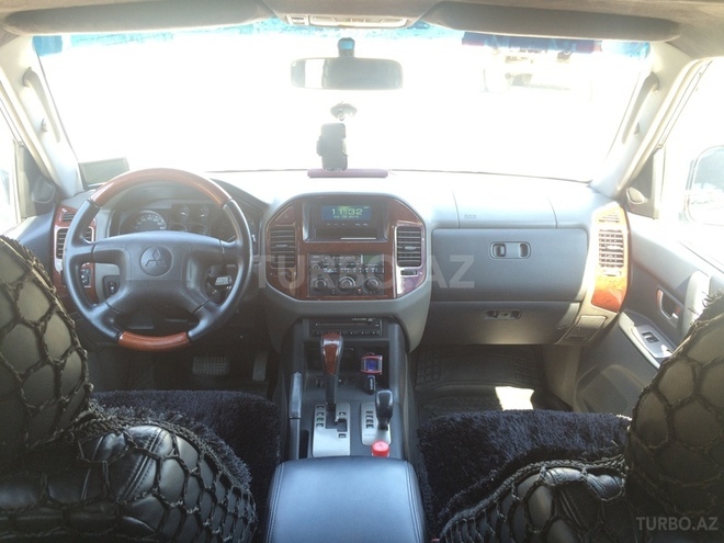 Mitsubishi Pajero 2005, 180,000 km - 3.0 l - Bakı