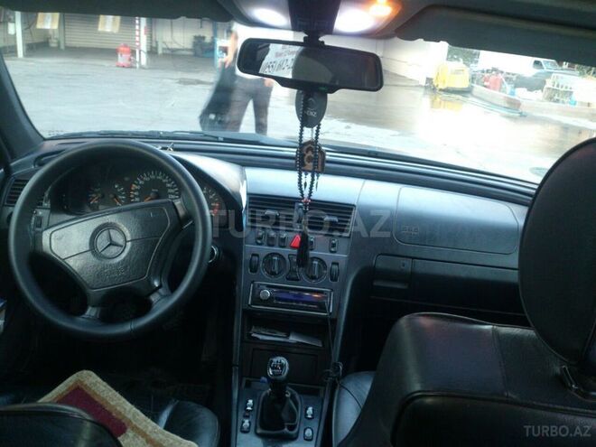 Mercedes C 230 1997, 300,000 km - 2.3 l - Bakı