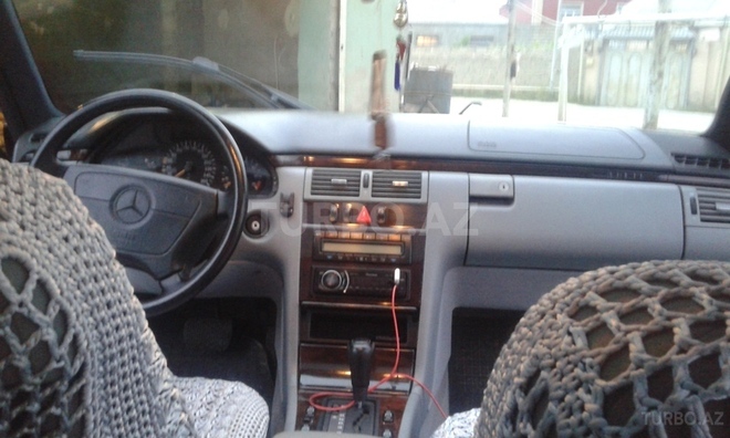 Mercedes E 280 1996, 320,000 km - 2.8 l - Bakı