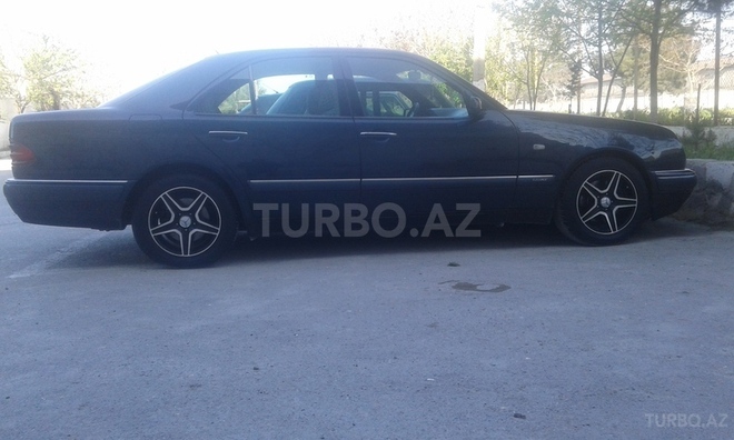 Mercedes E 280 1996, 320,000 km - 2.8 l - Bakı