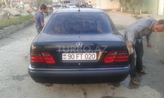 Mercedes E 280 1996, 320,000 km - 2.8 l - Bakı