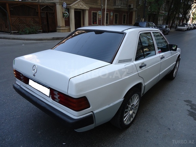 Mercedes 190 1990, 165,444 km - 2.0 l - Bakı