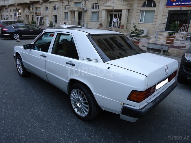 Mercedes 190 1990, 165,444 km - 2.0 l - Bakı