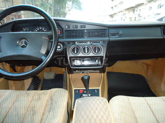 Mercedes 190 1990, 165,444 km - 2.0 l - Bakı