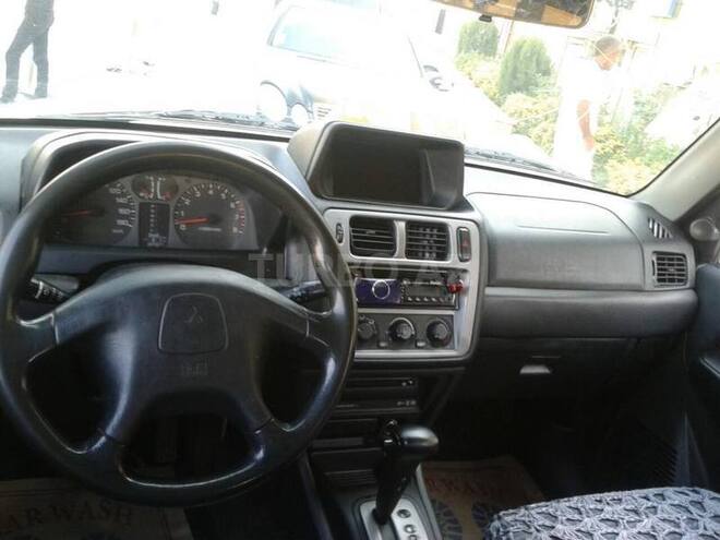 Mitsubishi Pajero io 2000, 200,000 km - 2.0 l - Bakı
