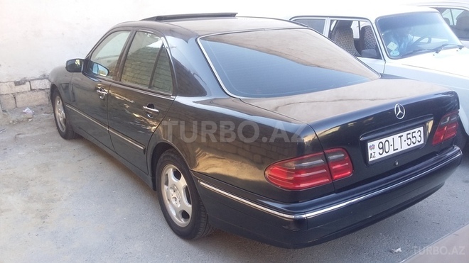 Mercedes E 270 2000, 327,000 km - 2.7 l - Bakı