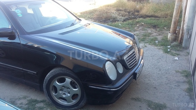 Mercedes E 270 2000, 327,000 km - 2.7 l - Bakı