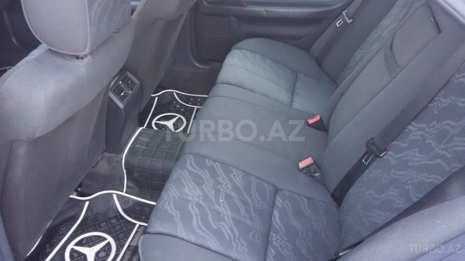 Mercedes E 220 1999, 264,000 km - 2.2 l - Bakı