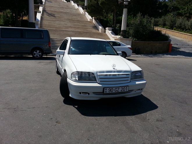 Mercedes C 200 1998, 195,000 km - 2.0 l - Bakı