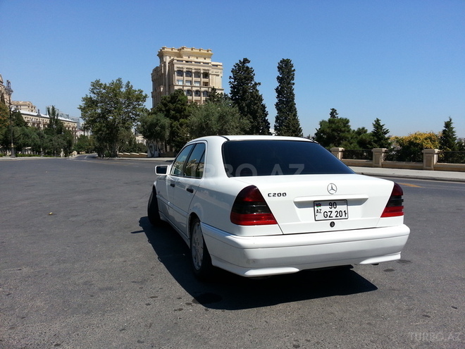 Mercedes C 200 1998, 195,000 km - 2.0 l - Bakı