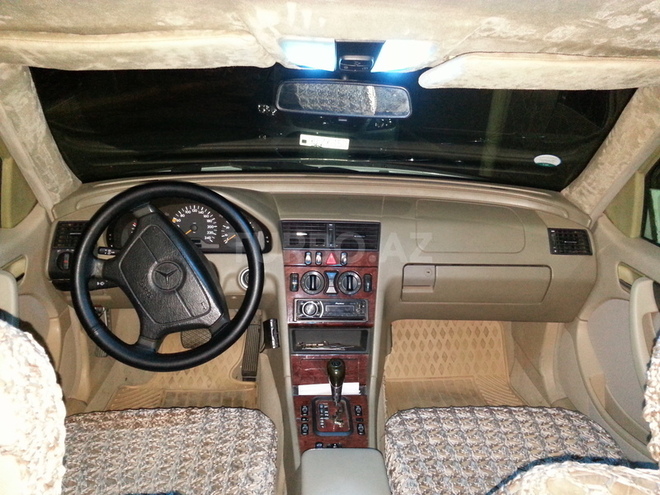 Mercedes C 200 1998, 195,000 km - 2.0 l - Bakı