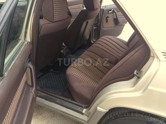 Mercedes 190 1992, 258,999 km - 1.8 л - Bakı